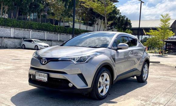 ซื้อ รถมือสอง Toyota C-HR อื่น ๆ รถยนต์ ใน %{เมือง} ใน กรุงเทพมหานคร
