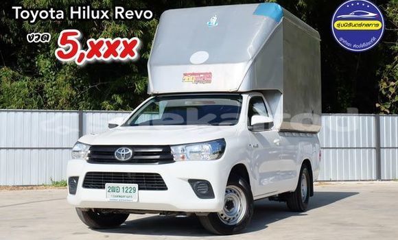 Buy Used Toyota Hiluxe Revo White Car in Bangkok in Bangkok