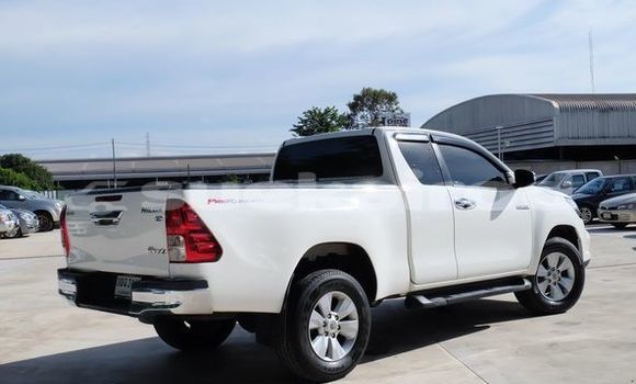 ซื้อ รถมือสอง Toyota Hiluxe Revo ขาว รถยนต์ ใน %{เมือง} ใน กรุงเทพมหานคร ซื้อ รถมือสอง Toyota Hiluxe Revo ขาว รถยนต์ ใน %{เมือง} ใน กรุงเทพมหานคร