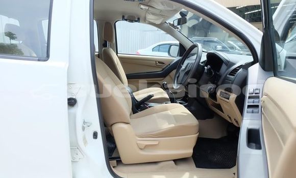 ซื้อ รถมือสอง Isuzu D-Max ขาว รถยนต์ ใน %{เมือง} ใน กรุงเทพมหานคร ซื้อ รถมือสอง Isuzu D-Max ขาว รถยนต์ ใน %{เมือง} ใน กรุงเทพมหานคร