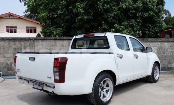 ซื้อ รถมือสอง Isuzu D-Max ขาว รถยนต์ ใน %{เมือง} ใน กรุงเทพมหานคร ซื้อ รถมือสอง Isuzu D-Max ขาว รถยนต์ ใน %{เมือง} ใน กรุงเทพมหานคร