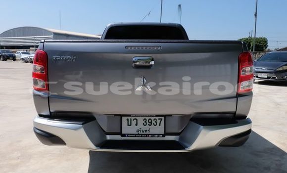 ซื้อ รถมือสอง Mitsubishi Triton เงิน รถยนต์ ใน %{เมือง} ใน กรุงเทพมหานคร ซื้อ รถมือสอง Mitsubishi Triton เงิน รถยนต์ ใน %{เมือง} ใน กรุงเทพมหานคร