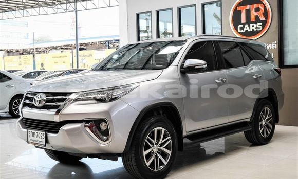 ซื้อ รถมือสอง Toyota Fortuner เงิน รถยนต์ ใน %{เมือง} ใน กรุงเทพมหานคร