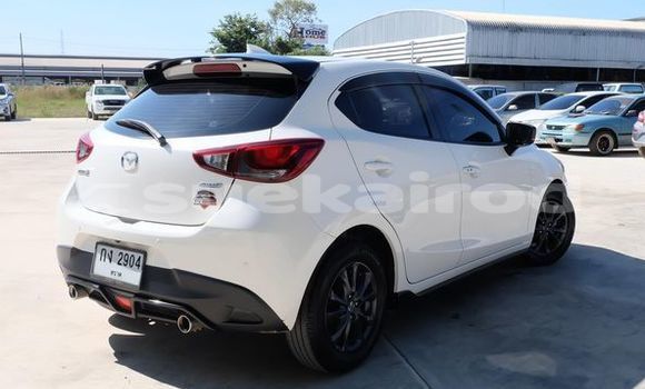 ซื้อ รถมือสอง Mazda Mazda 2 ขาว รถยนต์ ใน %{เมือง} ใน กรุงเทพมหานคร ซื้อ รถมือสอง Mazda Mazda 2 ขาว รถยนต์ ใน %{เมือง} ใน กรุงเทพมหานคร