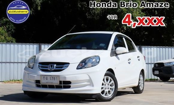 ซื้อ รถมือสอง Honda Brio ขาว รถยนต์ ใน %{เมือง} ใน กรุงเทพมหานคร