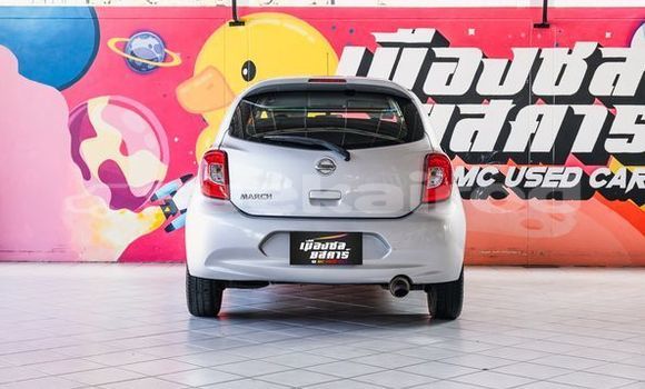 ซื้อ รถมือสอง Nissan March เงิน รถยนต์ ใน %{เมือง} ใน กรุงเทพมหานคร ซื้อ รถมือสอง Nissan March เงิน รถยนต์ ใน %{เมือง} ใน กรุงเทพมหานคร