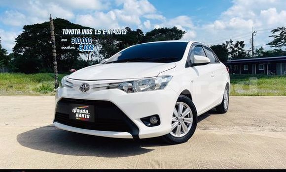 ซื้อ รถมือสอง Toyota Vios ขาว รถยนต์ ใน %{เมือง} ใน กรุงเทพมหานคร