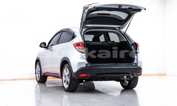 Buy Used Honda HR–V Silver Car in Bangkok in Bangkok Buy Used Honda HR–V Silver Car in Bangkok in Bangkok