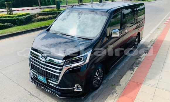 Buy Used Toyota Crown Majesta Black Car in Bangkok in Bangkok