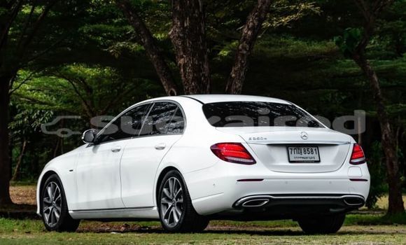 ซื้อ รถมือสอง Mercedes-Benz C-Classe ขาว รถยนต์ ใน %{เมือง} ใน กรุงเทพมหานคร ซื้อ รถมือสอง Mercedes-Benz C-Classe ขาว รถยนต์ ใน %{เมือง} ใน กรุงเทพมหานคร