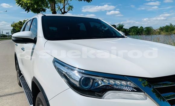 ซื้อ รถมือสอง Toyota Fortuner ขาว รถยนต์ ใน %{เมือง} ใน กรุงเทพมหานคร ซื้อ รถมือสอง Toyota Fortuner ขาว รถยนต์ ใน %{เมือง} ใน กรุงเทพมหานคร