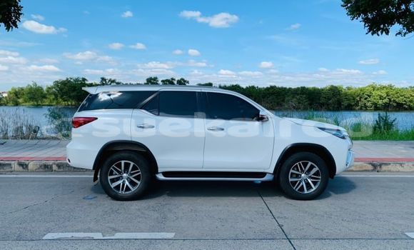 ซื้อ รถมือสอง Toyota Fortuner ขาว รถยนต์ ใน %{เมือง} ใน กรุงเทพมหานคร ซื้อ รถมือสอง Toyota Fortuner ขาว รถยนต์ ใน %{เมือง} ใน กรุงเทพมหานคร