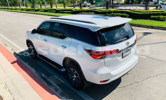 ซื้อ รถมือสอง Toyota Fortuner ขาว รถยนต์ ใน %{เมือง} ใน กรุงเทพมหานคร ซื้อ รถมือสอง Toyota Fortuner ขาว รถยนต์ ใน %{เมือง} ใน กรุงเทพมหานคร