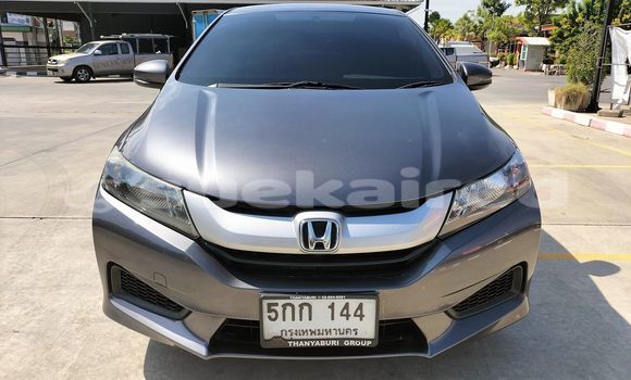 ซื้อ รถมือสอง Honda City สีดำ รถยนต์ ใน %{เมือง} ใน กรุงเทพมหานคร
