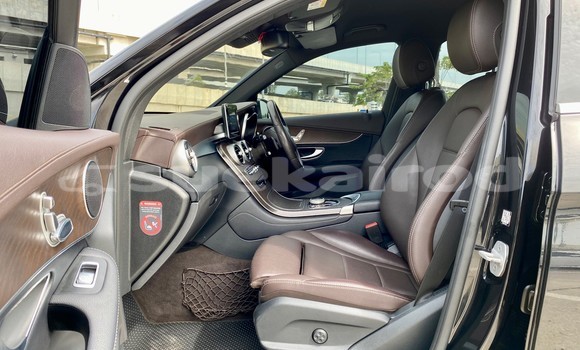 ซื้อ รถมือสอง Mercedes-Benz GLC 250D สีดำ รถยนต์ ใน %{เมือง} ใน กรุงเทพมหานคร ซื้อ รถมือสอง Mercedes-Benz GLC 250D สีดำ รถยนต์ ใน %{เมือง} ใน กรุงเทพมหานคร