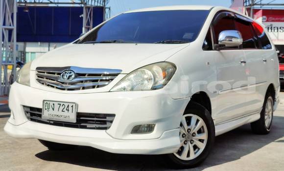 Buy Used Toyota Innova White Car in Bangkok in Bangkok