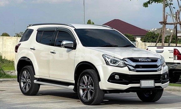 Buy Used Isuzu MU-X White Car in Bangkok in Bangkok Buy Used Isuzu MU-X White Car in Bangkok in Bangkok
