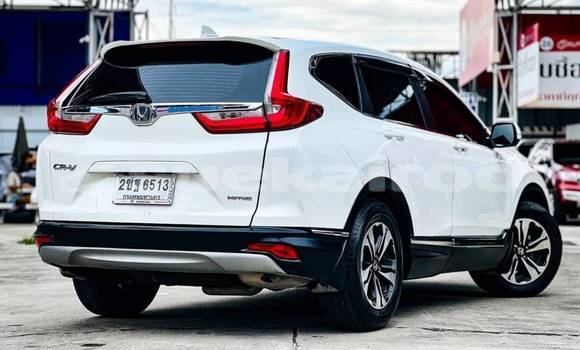 Buy Used Honda CR–V White Car in Bangkok in Bangkok Buy Used Honda CR–V White Car in Bangkok in Bangkok
