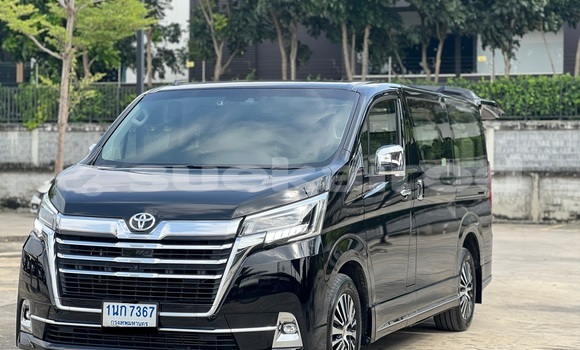 Buy Used Toyota Matrix Black Car in Bangkok in Bangkok Buy Used Toyota Matrix Black Car in Bangkok in Bangkok