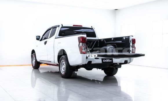ซื้อ รถมือสอง Isuzu D-Max ขาว รถยนต์ ใน %{เมือง} ใน กรุงเทพมหานคร ซื้อ รถมือสอง Isuzu D-Max ขาว รถยนต์ ใน %{เมือง} ใน กรุงเทพมหานคร