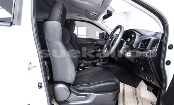 ซื้อ รถมือสอง Isuzu D-Max ขาว รถยนต์ ใน %{เมือง} ใน กรุงเทพมหานคร ซื้อ รถมือสอง Isuzu D-Max ขาว รถยนต์ ใน %{เมือง} ใน กรุงเทพมหานคร