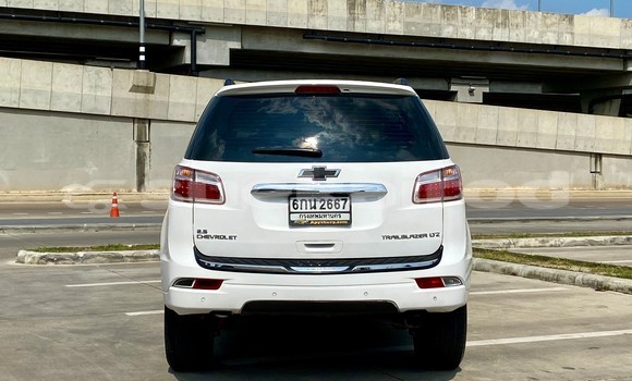 ซื้อ รถมือสอง Chevrolet TrailBlazer ขาว รถยนต์ ใน %{เมือง} ใน กรุงเทพมหานคร ซื้อ รถมือสอง Chevrolet TrailBlazer ขาว รถยนต์ ใน %{เมือง} ใน กรุงเทพมหานคร