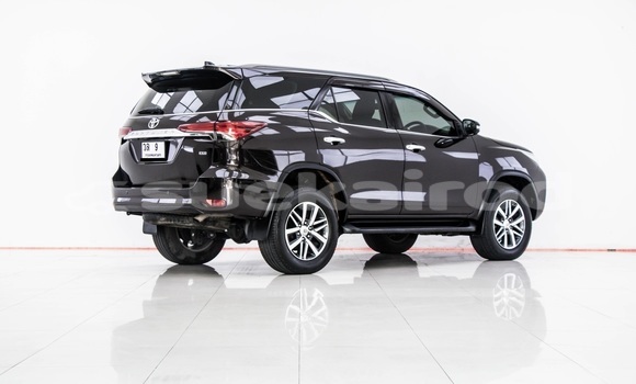 ซื้อ รถมือสอง Toyota Fortuner สีน้ำตาล รถยนต์ ใน %{เมือง} ใน กรุงเทพมหานคร ซื้อ รถมือสอง Toyota Fortuner สีน้ำตาล รถยนต์ ใน %{เมือง} ใน กรุงเทพมหานคร