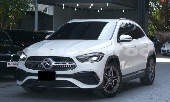 Buy Used Mercedes-Benz GLA-klasse White Car in Bangkok in Bangkok Buy Used Mercedes-Benz GLA-klasse White Car in Bangkok in Bangkok