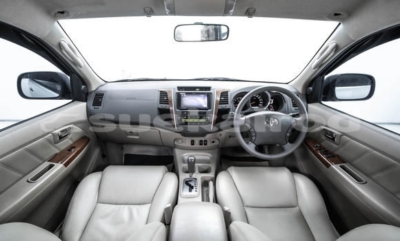 Buy Used Toyota Fortuner Silver Car in Bangkok in Bangkok Buy Used Toyota Fortuner Silver Car in Bangkok in Bangkok