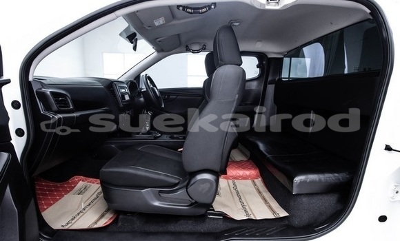 Buy Used Isuzu D–MAX White Car in Bangkok in Bangkok Buy Used Isuzu D–MAX White Car in Bangkok in Bangkok