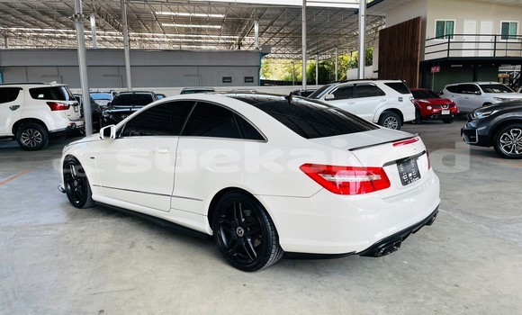 ซื้อ รถมือสอง Mercedes-Benz E-Classe ขาว รถยนต์ ใน %{เมือง} ใน กรุงเทพมหานคร ซื้อ รถมือสอง Mercedes-Benz E-Classe ขาว รถยนต์ ใน %{เมือง} ใน กรุงเทพมหานคร