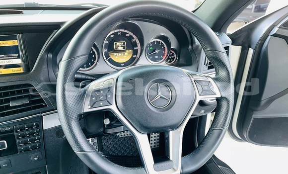 ซื้อ รถมือสอง Mercedes-Benz E-Classe ขาว รถยนต์ ใน %{เมือง} ใน กรุงเทพมหานคร ซื้อ รถมือสอง Mercedes-Benz E-Classe ขาว รถยนต์ ใน %{เมือง} ใน กรุงเทพมหานคร