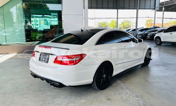 ซื้อ รถมือสอง Mercedes-Benz E-Classe ขาว รถยนต์ ใน %{เมือง} ใน กรุงเทพมหานคร ซื้อ รถมือสอง Mercedes-Benz E-Classe ขาว รถยนต์ ใน %{เมือง} ใน กรุงเทพมหานคร