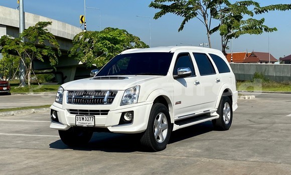 ซื้อ รถมือสอง Isuzu MU-7 ขาว รถยนต์ ใน %{เมือง} ใน กรุงเทพมหานคร
