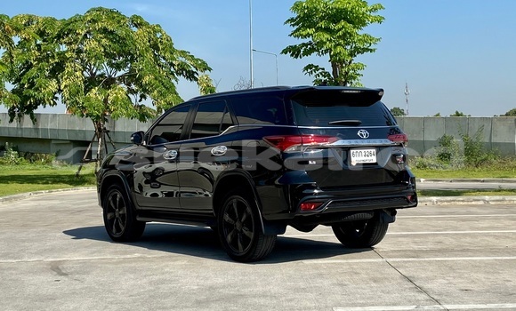 ซื้อ รถมือสอง Toyota Fortuner สีดำ รถยนต์ ใน %{เมือง} ใน กรุงเทพมหานคร ซื้อ รถมือสอง Toyota Fortuner สีดำ รถยนต์ ใน %{เมือง} ใน กรุงเทพมหานคร