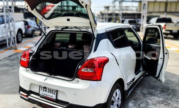 ซื้อ รถมือสอง Suzuki Swift ขาว รถยนต์ ใน %{เมือง} ใน กรุงเทพมหานคร ซื้อ รถมือสอง Suzuki Swift ขาว รถยนต์ ใน %{เมือง} ใน กรุงเทพมหานคร