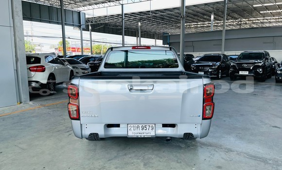 Buy Used Isuzu D-max Cab4 Silver Car in Bangkok in Bangkok Buy Used Isuzu D-max Cab4 Silver Car in Bangkok in Bangkok