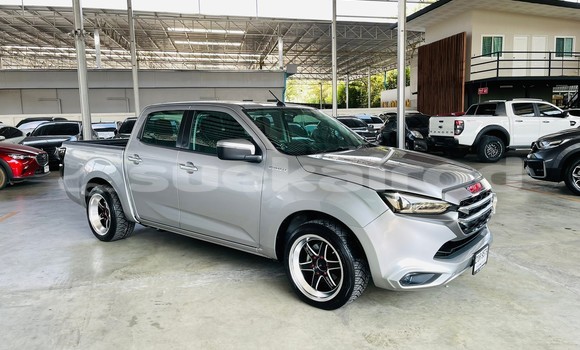 Buy Used Isuzu D-max Cab4 Silver Car in Bangkok in Bangkok Buy Used Isuzu D-max Cab4 Silver Car in Bangkok in Bangkok