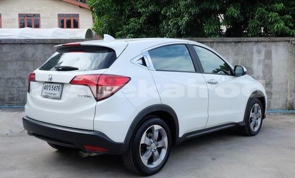 ซื้อ รถมือสอง Honda HR-V ขาว รถยนต์ ใน %{เมือง} ใน กรุงเทพมหานคร ซื้อ รถมือสอง Honda HR-V ขาว รถยนต์ ใน %{เมือง} ใน กรุงเทพมหานคร