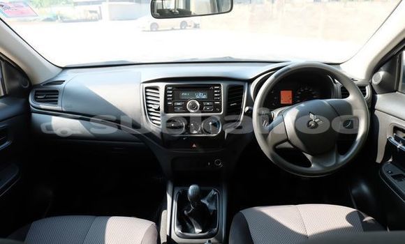 ซื้อ รถมือสอง Mitsubishi Attrage เงิน รถยนต์ ใน %{เมือง} ใน กรุงเทพมหานคร ซื้อ รถมือสอง Mitsubishi Attrage เงิน รถยนต์ ใน %{เมือง} ใน กรุงเทพมหานคร