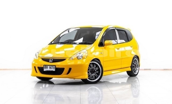 ซื้อ รถมือสอง Honda Jazz อื่น ๆ รถยนต์ ใน %{เมือง} ใน กรุงเทพมหานคร