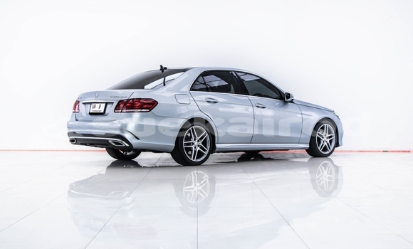 ซื้อ รถมือสอง Mercedes‒Benz E–Class เงิน รถยนต์ ใน %{เมือง} ใน กรุงเทพมหานคร ซื้อ รถมือสอง Mercedes‒Benz E–Class เงิน รถยนต์ ใน %{เมือง} ใน กรุงเทพมหานคร