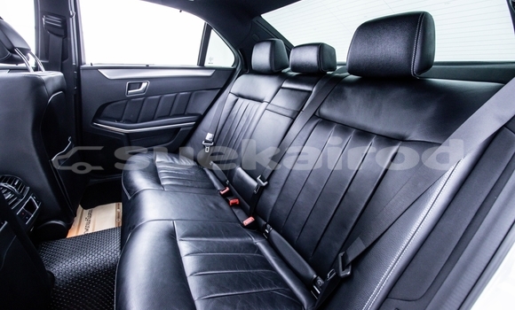 ซื้อ รถมือสอง Mercedes‒Benz E–Class เงิน รถยนต์ ใน %{เมือง} ใน กรุงเทพมหานคร ซื้อ รถมือสอง Mercedes‒Benz E–Class เงิน รถยนต์ ใน %{เมือง} ใน กรุงเทพมหานคร