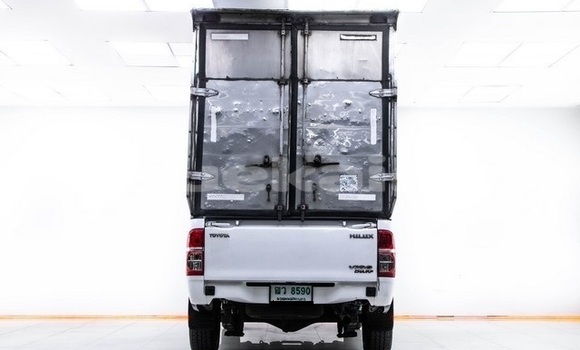 Buy Used Toyota Hiluxe VIGO White Car in Bangkok in Bangkok Buy Used Toyota Hiluxe VIGO White Car in Bangkok in Bangkok