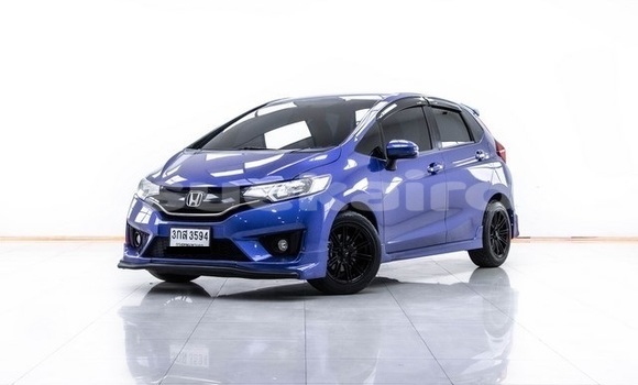 ซื้อ รถมือสอง Honda Jazz อื่น ๆ รถยนต์ ใน %{เมือง} ใน กรุงเทพมหานคร