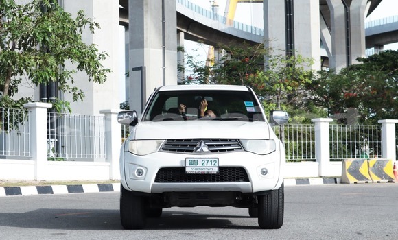 ซื้อ รถมือสอง Mitsubishi Triton ขาว รถยนต์ ใน %{เมือง} ใน กรุงเทพมหานคร