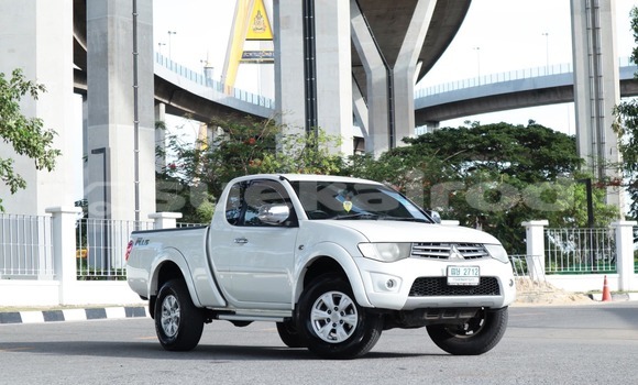 Buy Used Mitsubishi Triton White Car in Bangkok in Bangkok Buy Used Mitsubishi Triton White Car in Bangkok in Bangkok