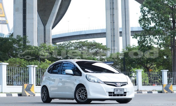 Buy Used Honda Jazz White Car in Bangkok in Bangkok Buy Used Honda Jazz White Car in Bangkok in Bangkok