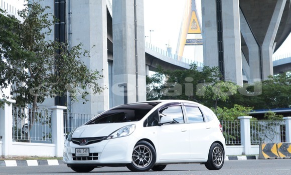 Buy Used Nissan Note White Car in Bangkok in Bangkok Buy Used Nissan Note White Car in Bangkok in Bangkok