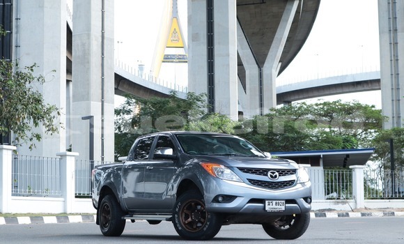 ซื้อ รถมือสอง Mazda BT-50 เงิน รถยนต์ ใน %{เมือง} ใน กรุงเทพมหานคร